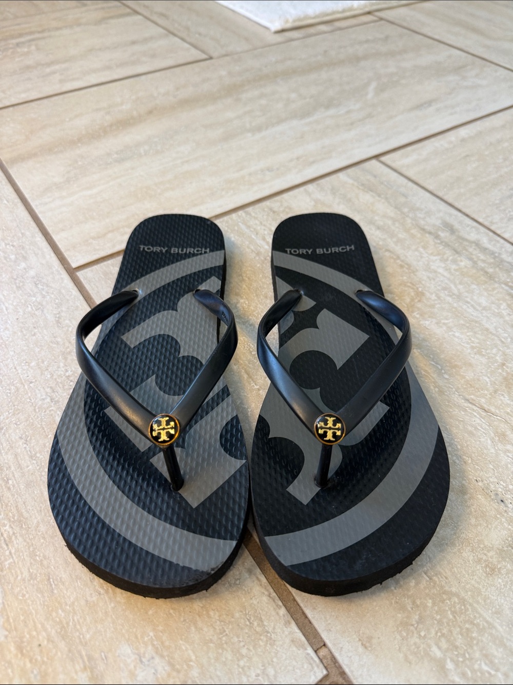 Tory Burch logo Emory flip flop